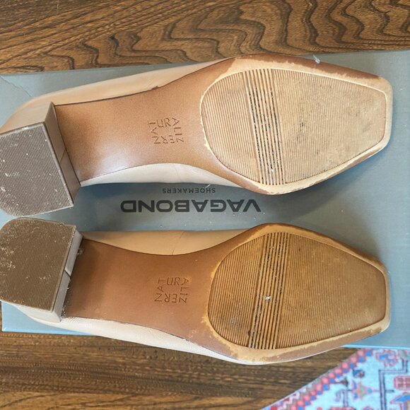Leather square toe nude pumps with low block heel - Naturalizer EUC - Picture 7 of 8